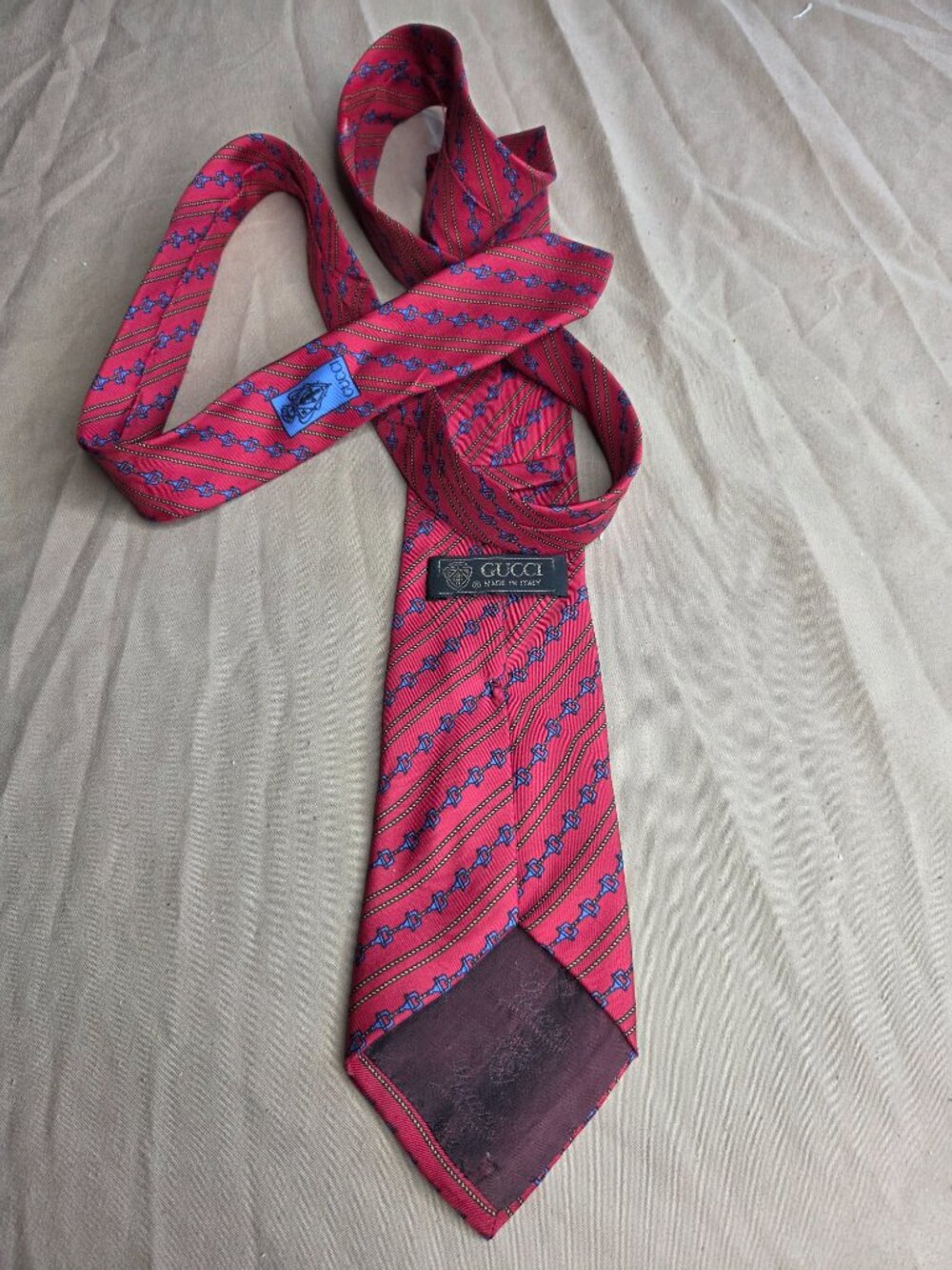 Vintage Gucci Mens 100% Silk Horsebit Red Blue Neck Tie Made in Italy - Picture 3 of 5